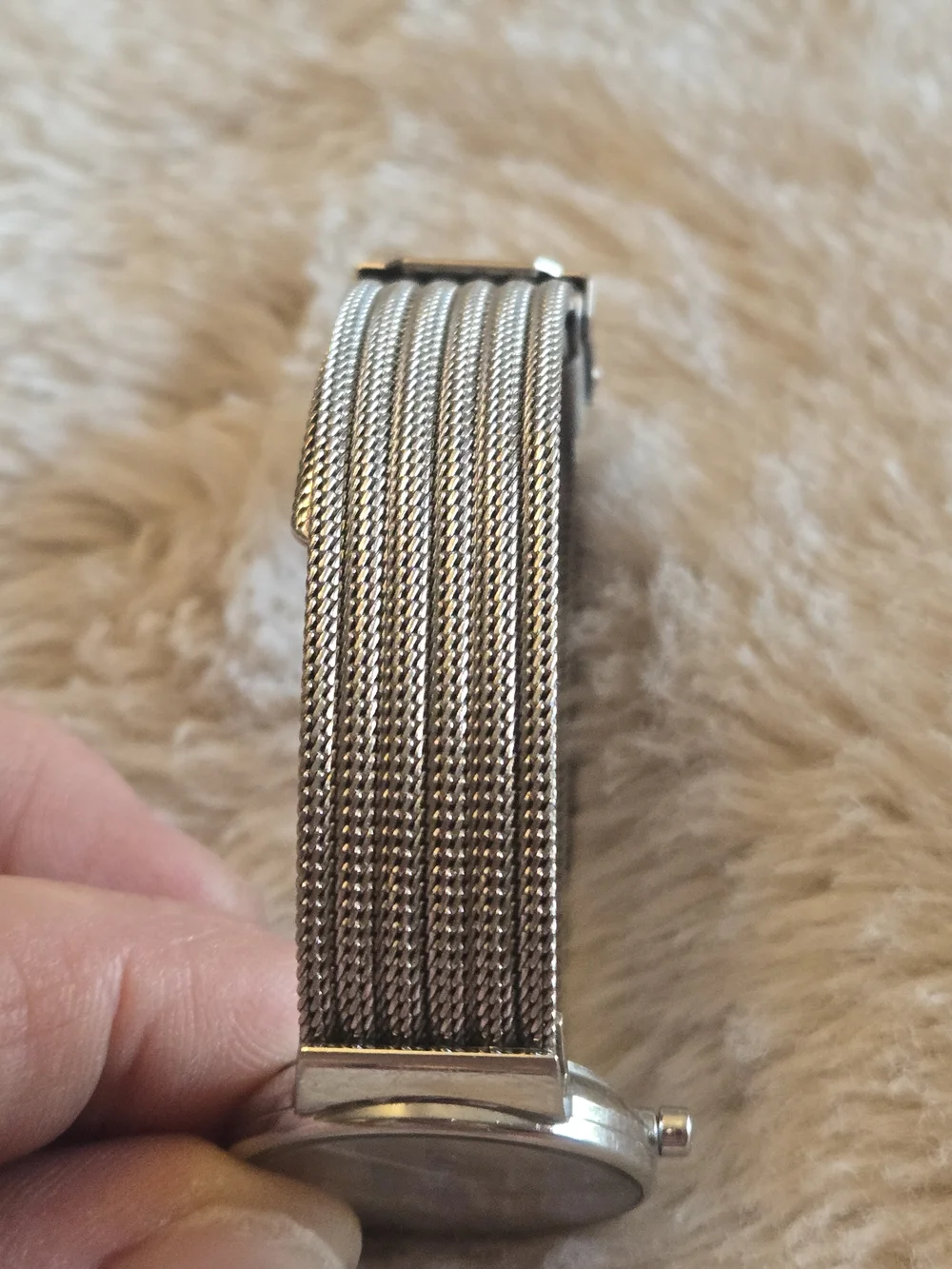 NWOT Vintage Skagen Silver Mesh Band With Gold Accent(needs battery)